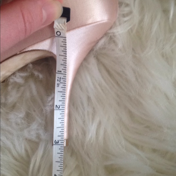 Badgley Mischka Blush Heels - Picture 5 of 5